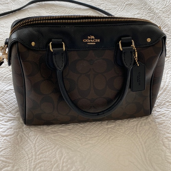 Coach New York Brown and Black Signature C Print Purse Handbag Crossbody - Picture 1 of 5